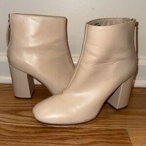 Forever 21 Beige/Cream High Heel Booties Sz 7 EUC